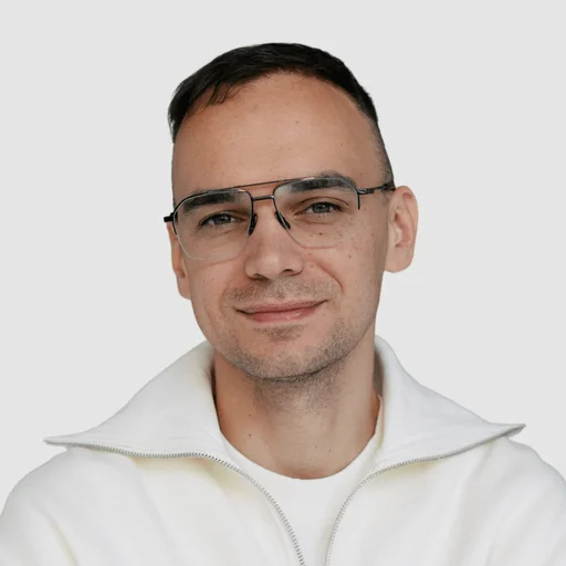 Анатолий Карпов